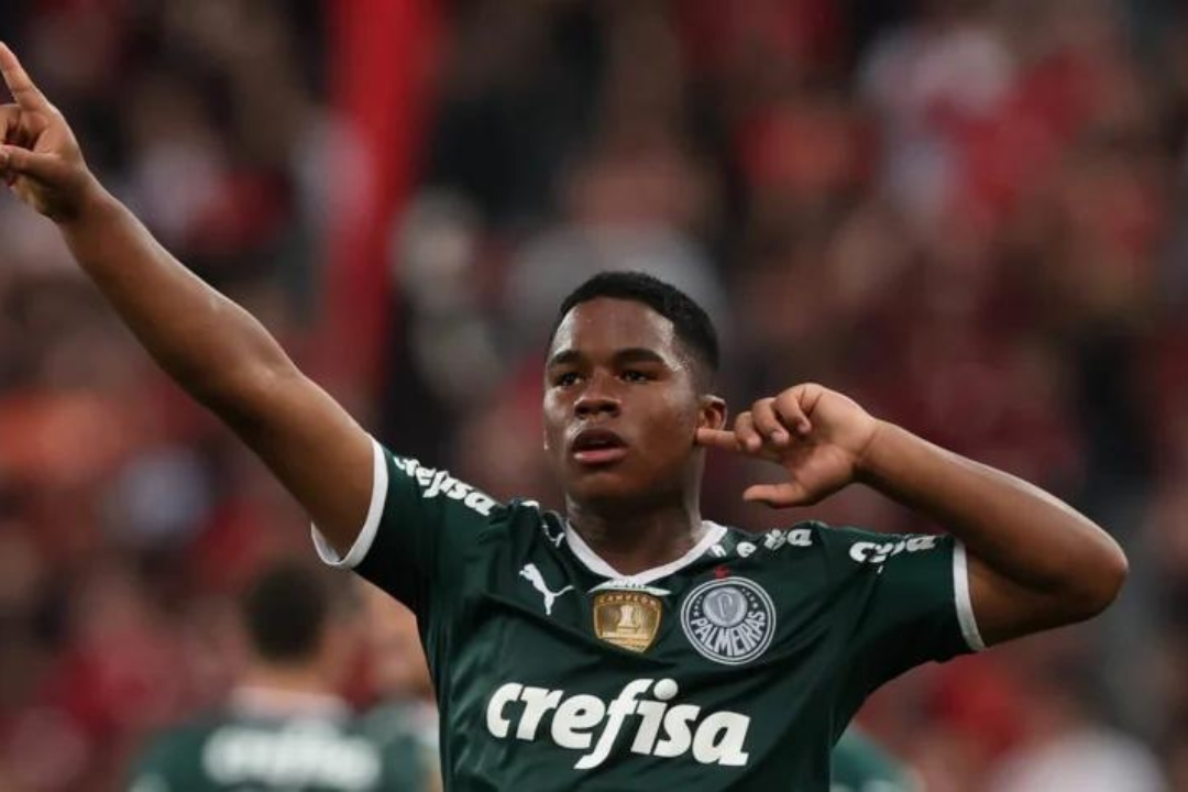 No momento, você está visualizando <strong>Jogadores mais jovens a marcarem como profissional.</strong>