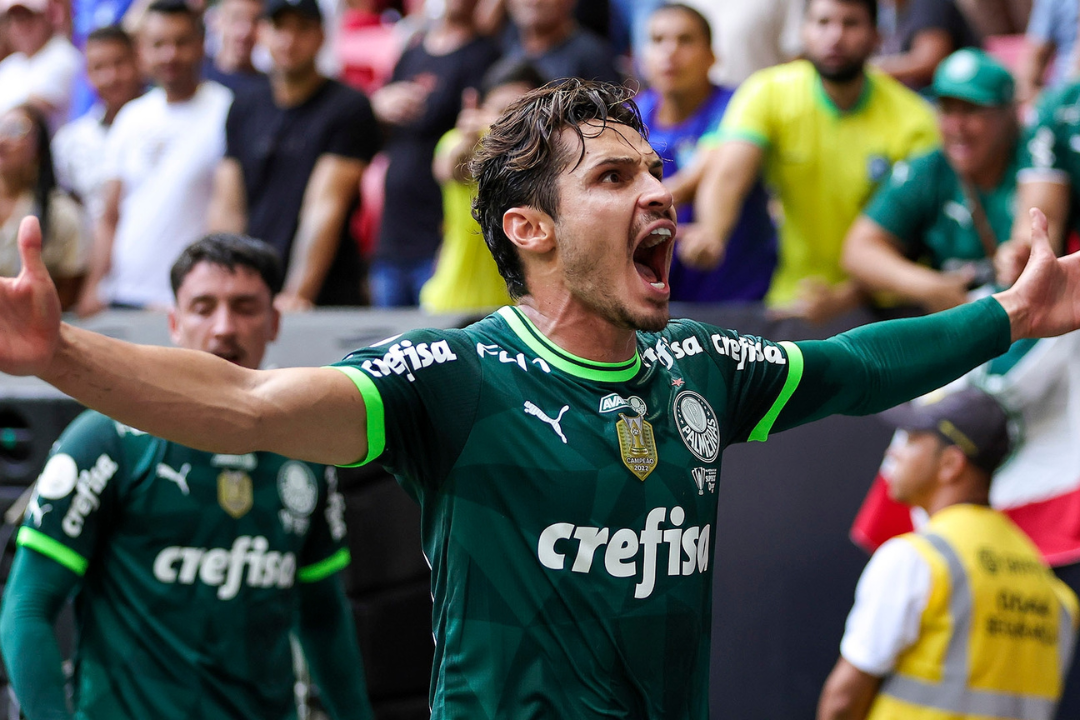 Leia mais sobre o artigo <strong>Palmeiras: O supercampeão</strong>